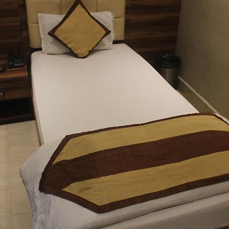 Hotel Oishi Plaza Mukutmanipur エクステリア 写真