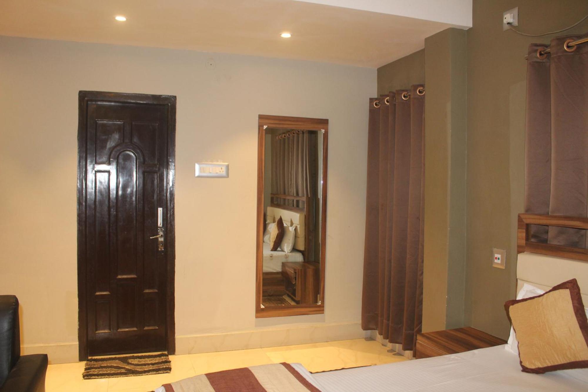 Hotel Oishi Plaza Mukutmanipur エクステリア 写真