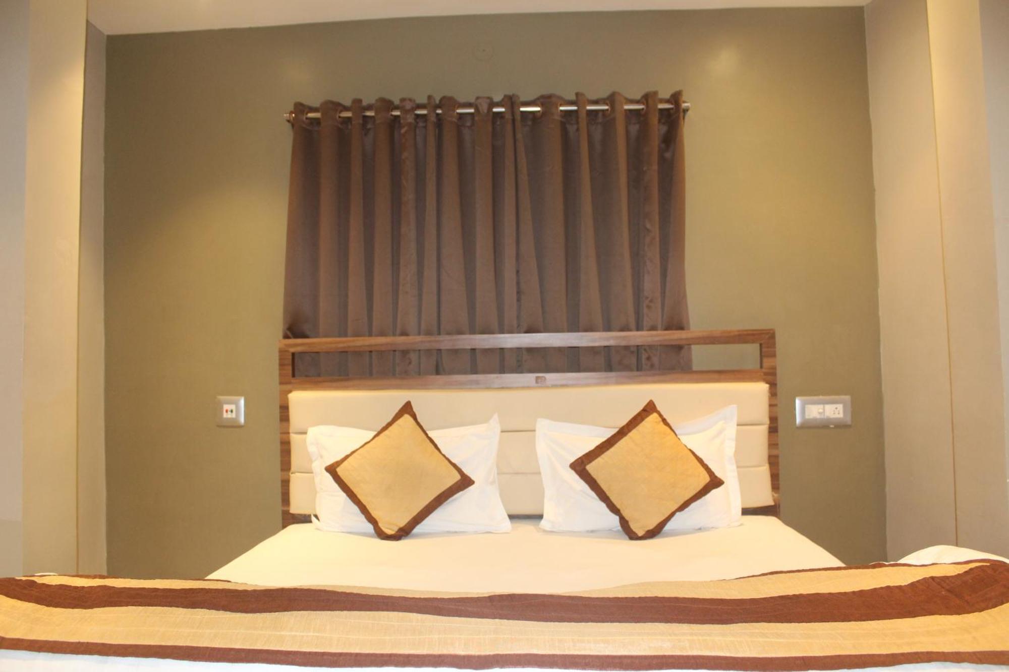 Hotel Oishi Plaza Mukutmanipur エクステリア 写真