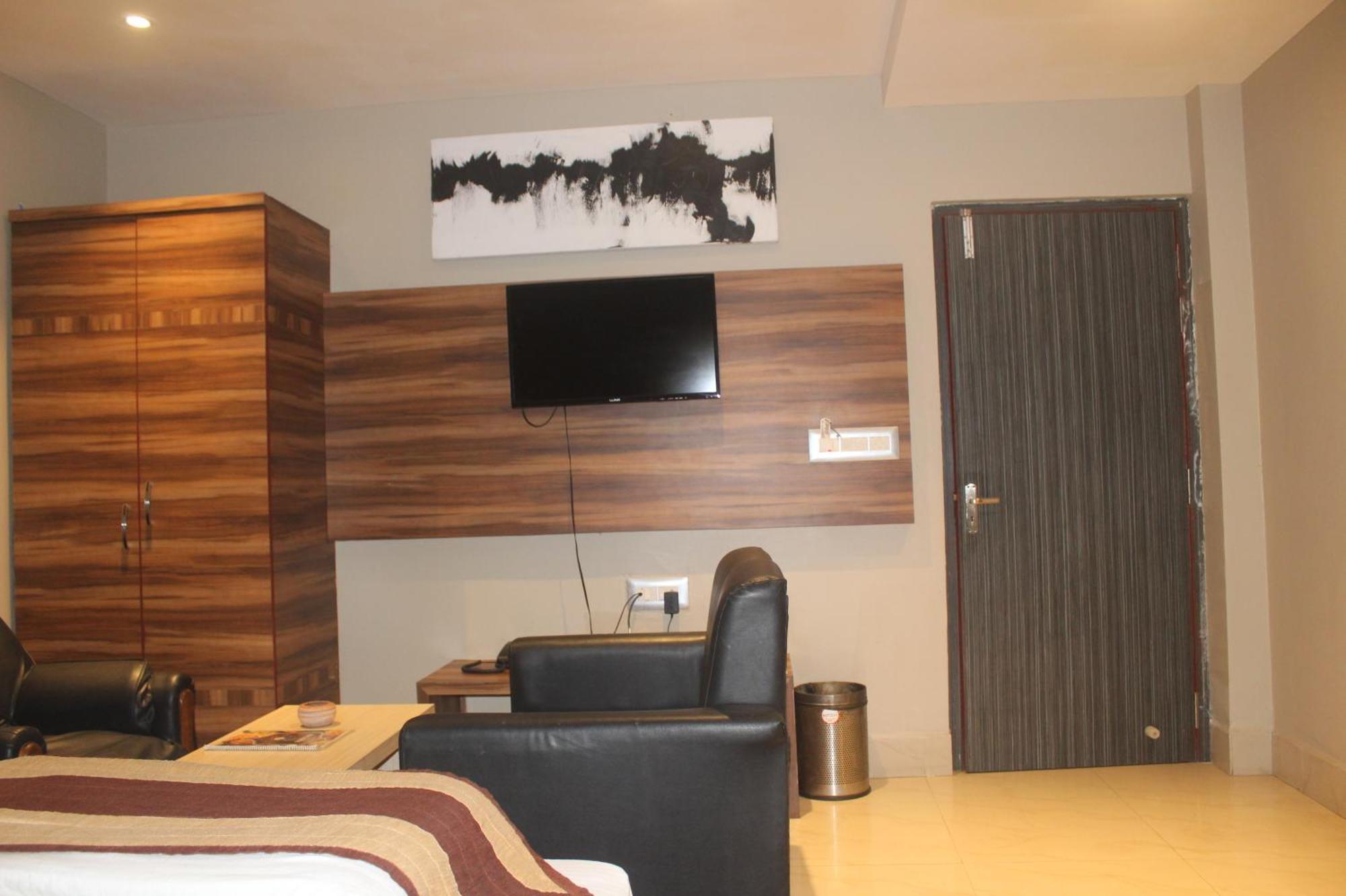 Hotel Oishi Plaza Mukutmanipur エクステリア 写真