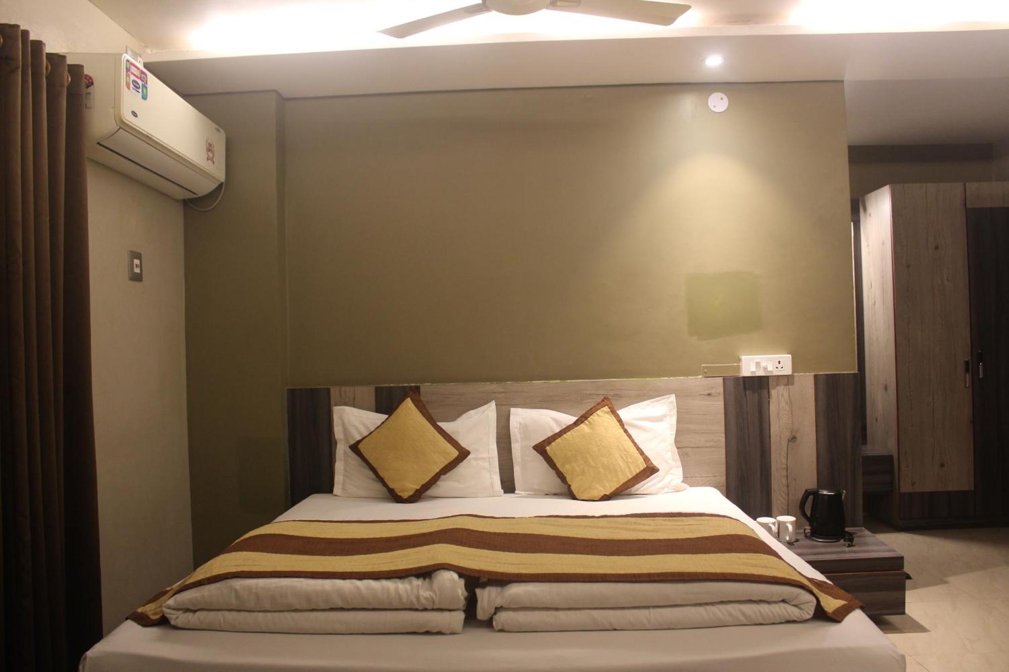 Hotel Oishi Plaza Mukutmanipur エクステリア 写真