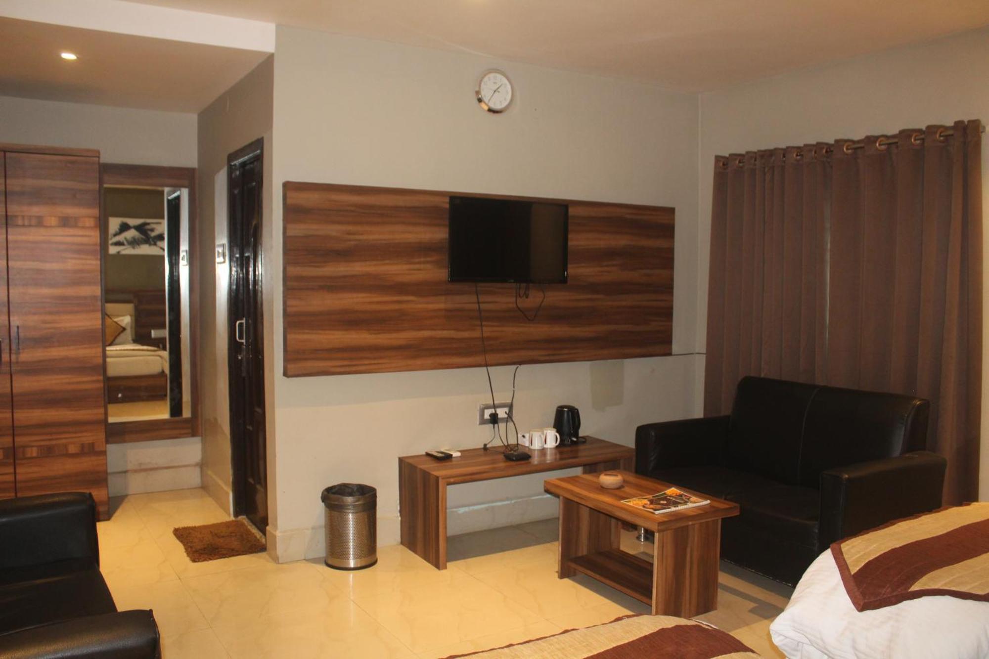Hotel Oishi Plaza Mukutmanipur エクステリア 写真