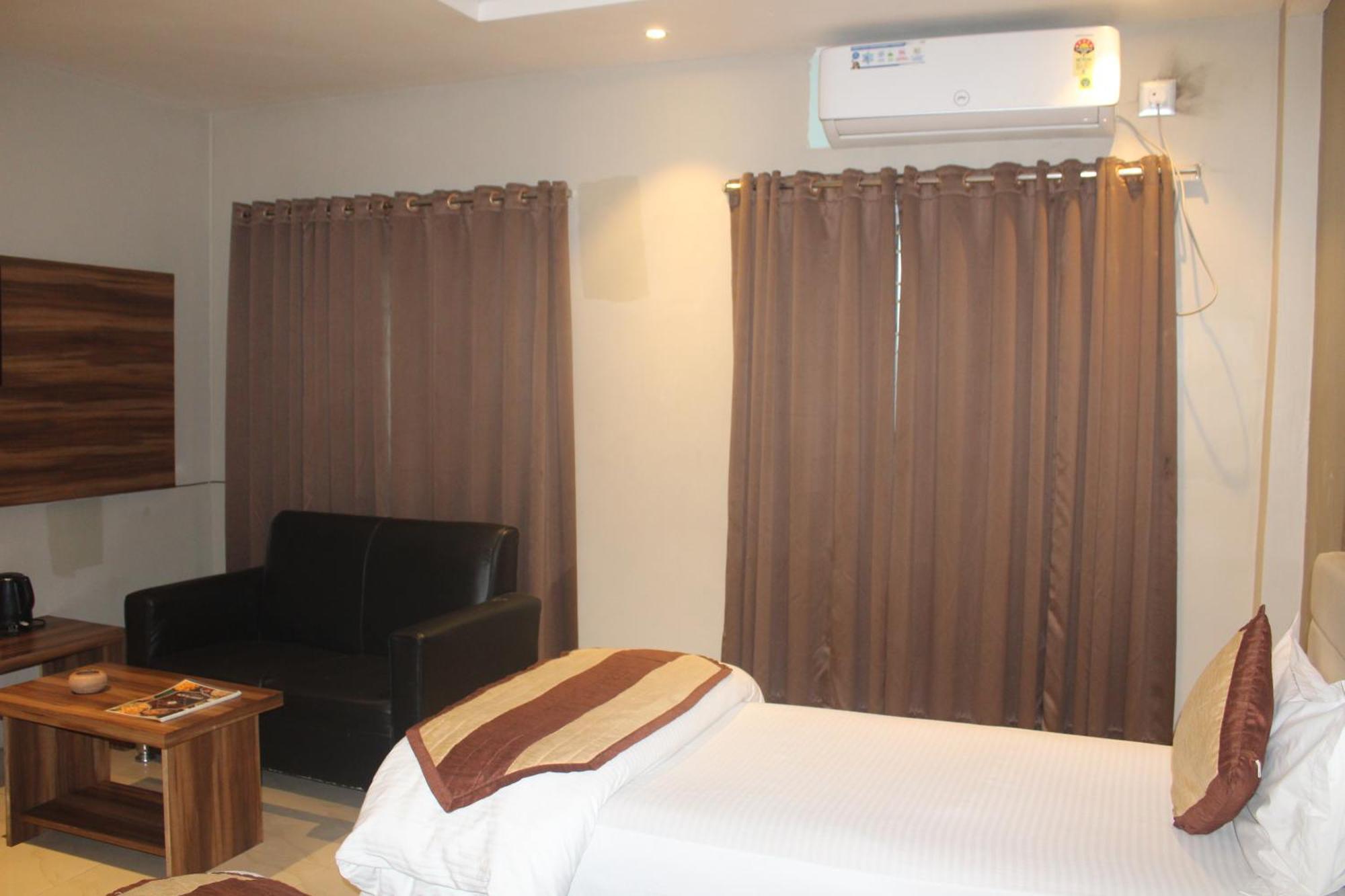 Hotel Oishi Plaza Mukutmanipur エクステリア 写真